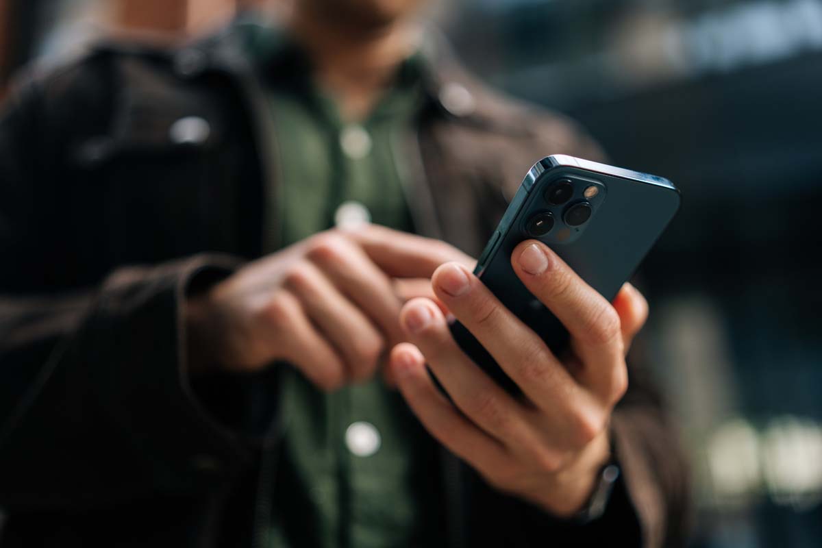 Smartphone in der Hand